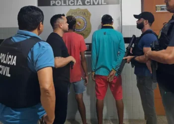 Após o crime, os suspeitos fugiram do local, mas foram localizados ainda nesta terça-feira (27) pela Polícia Civil, no bairro Marrocos, em Bragança. (Reprodução/ redes sociais)