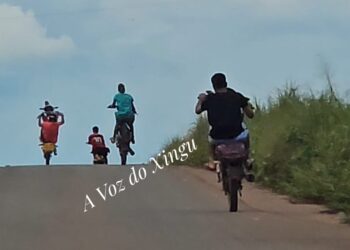 Exclusivo: Adolescentes são flagrados cometendo uma série de infrações de trânsito na BR-230, região de Medicilândia