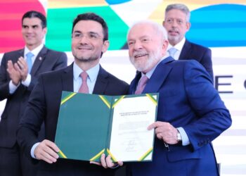 União Brasil pode disputar vaga de vice na chapa de Lula em 2026, diz ministro do Turismo
