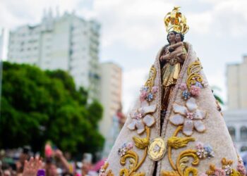 Círio: Imagem Peregrina de Nossa Senhora de Nazaré — Foto: Manoel Campos