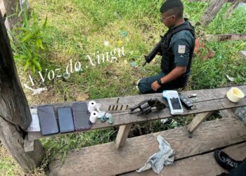 Em Senador José Porfírio, dois homens são presos por tráfico de drogas e posse ilegal de arma