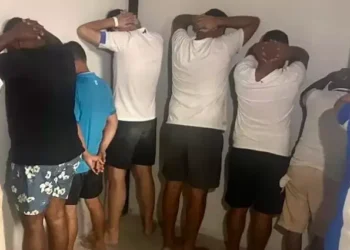 Suspeitos de furtarem celulares no Mangueirão (Foto: Agência Pará)