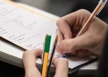 Enem 2025 abre inscrições com retorno da certificação do ensino médio