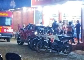 Homem atira contra a esposa e comete suicídio em farmácia no bairro Mutirão, em Altamira (PA)