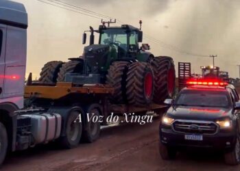 PF de Altamira recolhe maquinários apreendidos em operação contra grilagem fundiária