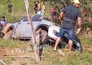 Mulher morre em capotamento na PA-415, entre Altamira e Vitória do Xingu, no Pará