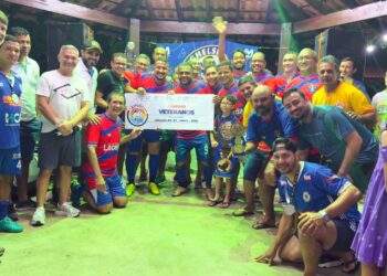 Equipe da Farmácia Lacerda sagrou-se campeã entre os Veteranos