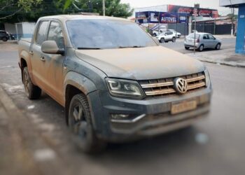 Carro foi recuperado pela PM — Foto: Zé Rodrigues/TV Tapajós