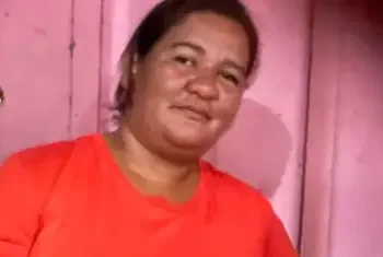 Mulher é morta a tiros em frente de residência em Medicilândia. (Foto: Redes Sociais)