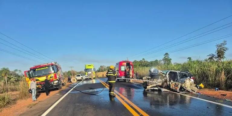 Cinco pessoas morreram em um acidente na manhã desta quarta-feira (23), na BR-230, a Transamazônica (Foto: Correio de Carajás)