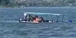 Embarcação afunda em praia no sudeste do Pará; ninguém ficou ferido (Foto/Reprodução/Redes sociais)