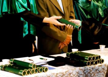 Diploma digital passa a ser obrigatório no Brasil: entenda o que muda