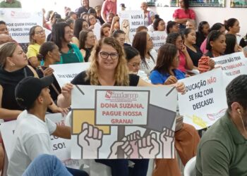 Professores paralisam aulas em Anapu e cobram da Câmara apoio por direitos salariais