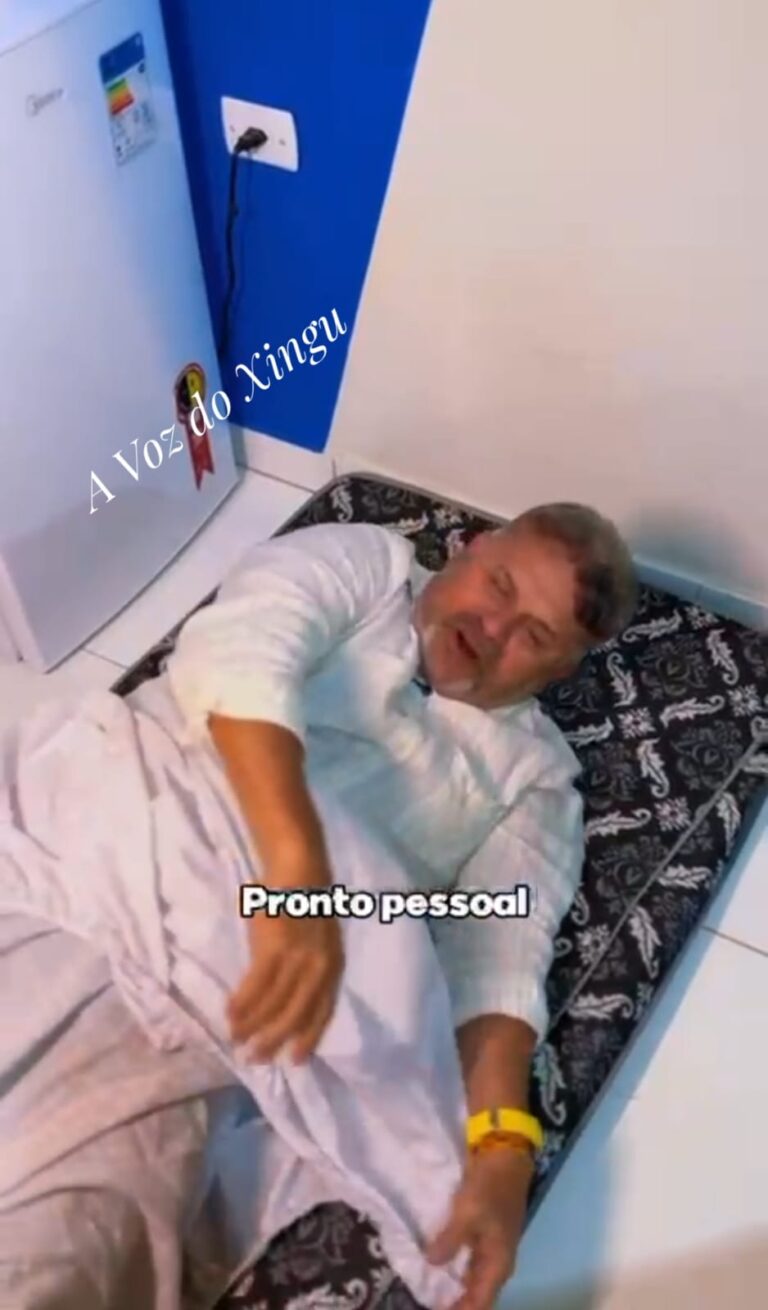 Prefeito Luiz Carlos - no gabinete da Prefeitura de Anapu