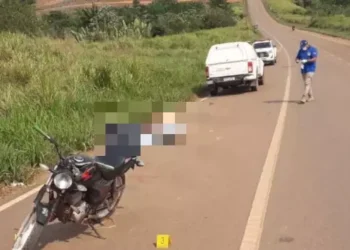 Dois homens são encontrados mortos com marcas de tiros na rodovia BR-230, em Pacajá. (Foto: Reprodução das Redes Sociais)