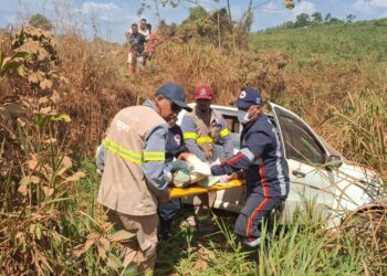 Acidente na BR-230 deixa crianças e motorista feridos entre Medicilândia e Uruará (PA)