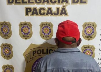 Idoso é preso acusado de abusar sexualmente do próprio neto por vários anos