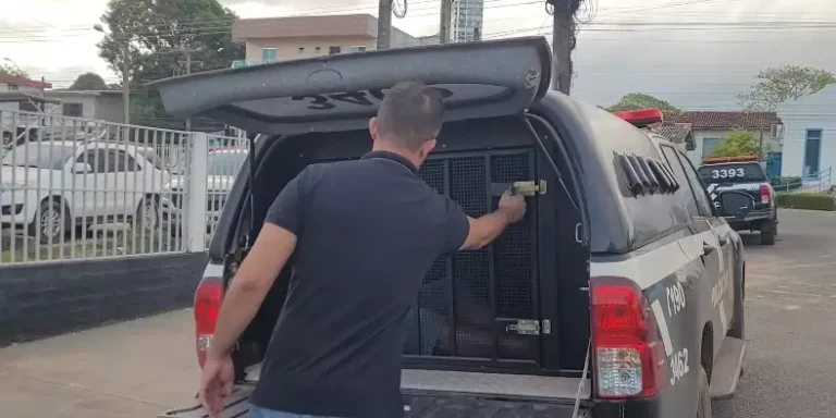 Motociclista é detido após atropelar duas mulheres dentro de cemitério em Santarém. (Foto / Reprodução / Portal Jonas Mayk)
