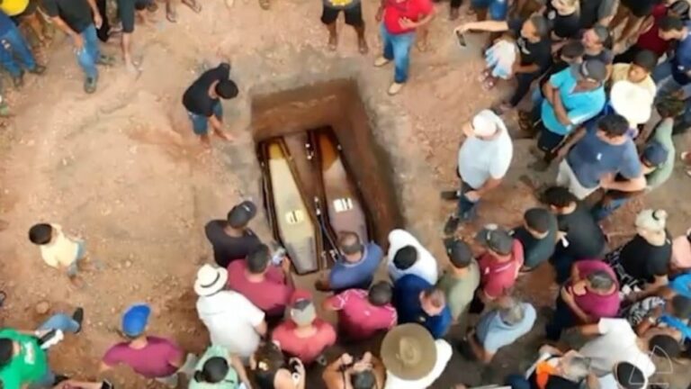 Vítimas foram sepultadas juntas. — Foto: Reprodução / TV Liberal