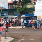 Grave acidente entre micro-ônibus e motocicleta deixa criança gravemente ferida no centro de Altamira (PA)