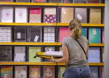 Procon Pará divulga relação de produtos permitidos na lista de material escolar para 2026