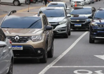 Veículos com final de placas 01 a 31 têm descontos no IPVA até o dia 6 de janeiro