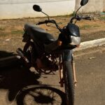 Moto é abandonada há quase 24 horas no bairro Jardim Uirapuru, em Altamira