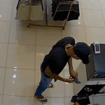 VÍDEO: Homem se passa por cliente e tenta matar vendedor a tiros dentro de loja, em Anapu