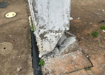 Enquanto postes oferecem risco de morte, vereadores seguem em silêncio em Altamira