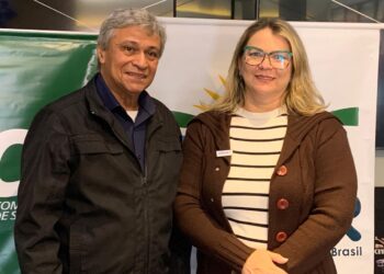 Luís Pires, presidente da Abrajet Nacional, e Isa Arnour, da Abrajet Pará