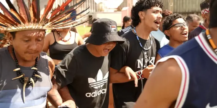 Santarém: indígenas protestam contra desestatização de hidrovias