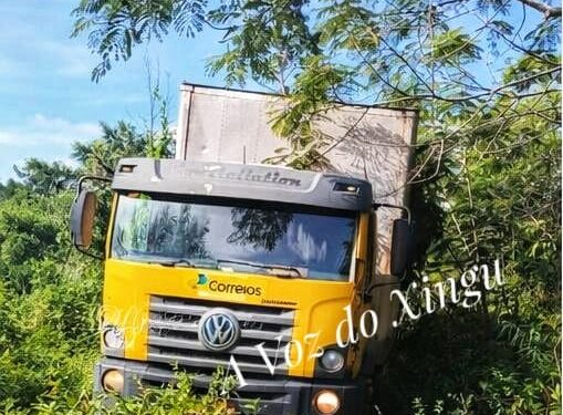 Caminhão dos Correios é alvo de suposto assalto na Transamazônica, em Anapu