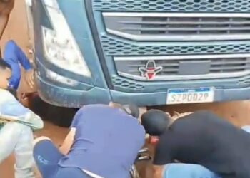 Por pouco! Família escapa de tragédia após acidente na Transamazônica