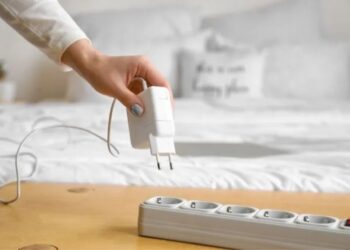 Abril Verde: conscientização ajuda a prevenir acidentes elétricos dentro e fora de casa