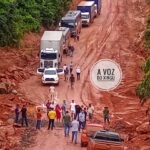 Fortes chuvas abrem cratera e interditam trecho da BR-230 entre Medicilândia e Uruará (PA)