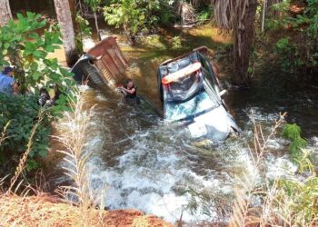 O acidente aconteceu no km 180, no trecho entre os municípios de Apuí (AM) e Porto Velho (RO) — Foto: Divulgação