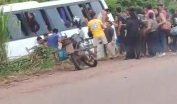 Queda de ônibus em córrego em Abaetetuba. (Foto: Reprodução | Redes Sociais)