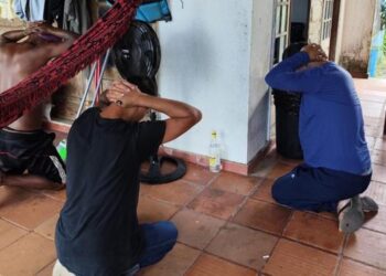 Com identidade falsa, homem procurado pela Interpol e mais quatro são presos em fazenda no Marajó. (Divulgação | PM)