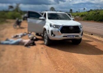 Três homens são mortos a tiros dentro de caminhonete às margens da BR-163 em Novo Progresso (PA)