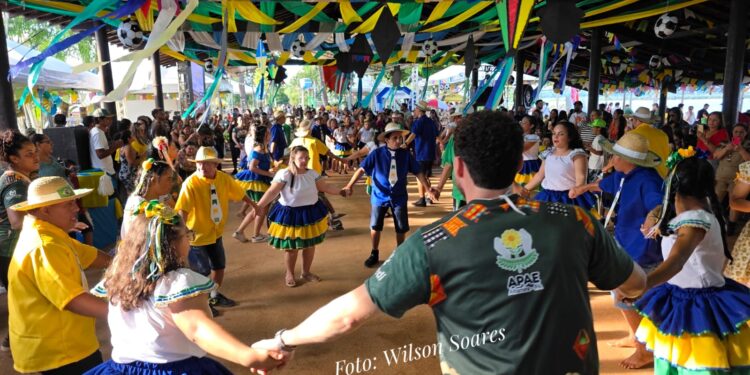 Festa da APAE reúne milhares de pessoas e garante recursos para manutenção da instituição