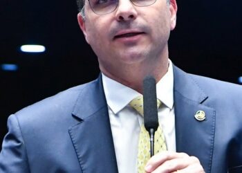 Flávio Bolsonaro cumpre agenda política em Altamira e Belém nesta quinta-feira (11), com foco nas eleições de 2026