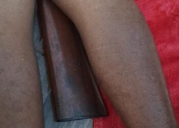Uma espingarda foi encontrada próxima ao corpo do suspeito pelo homicídio em Parauapebas. (Reprodução Redes Sociais)