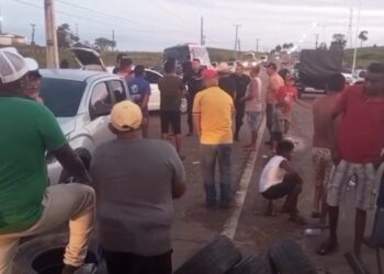 Vitória do Xingu: bloqueio da PA-415 chega ao segundo dia e divide opiniões