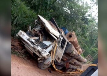 Pacajá: Colisão entre dois caminhões madeireiros termina com uma vítima fatal