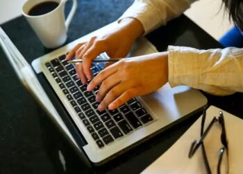 Programa oferta R$ 15 mil em apoio e cursos de inglês para empreendedoras e seus filhos no Pará — Foto: Marcelo Camargo/Agência Brasil
