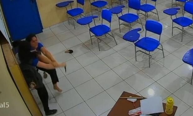 Educadora precisou se defender em luta corporal contra a estudante para salvar sua vida dentro de escola estadual de Cametá. (Reprodução Redes sociais)